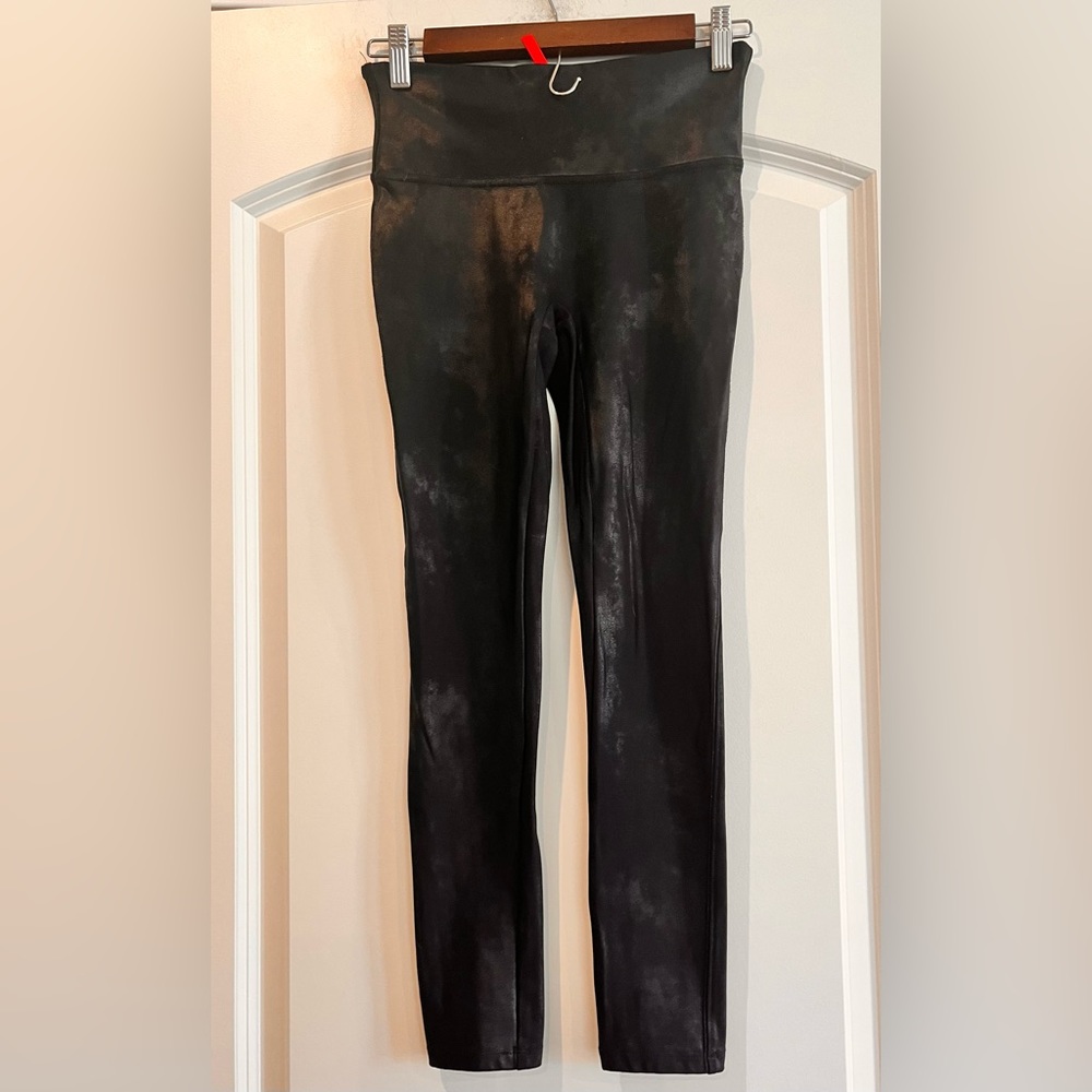 Spanx‎ Black Capri Leggings Size Small